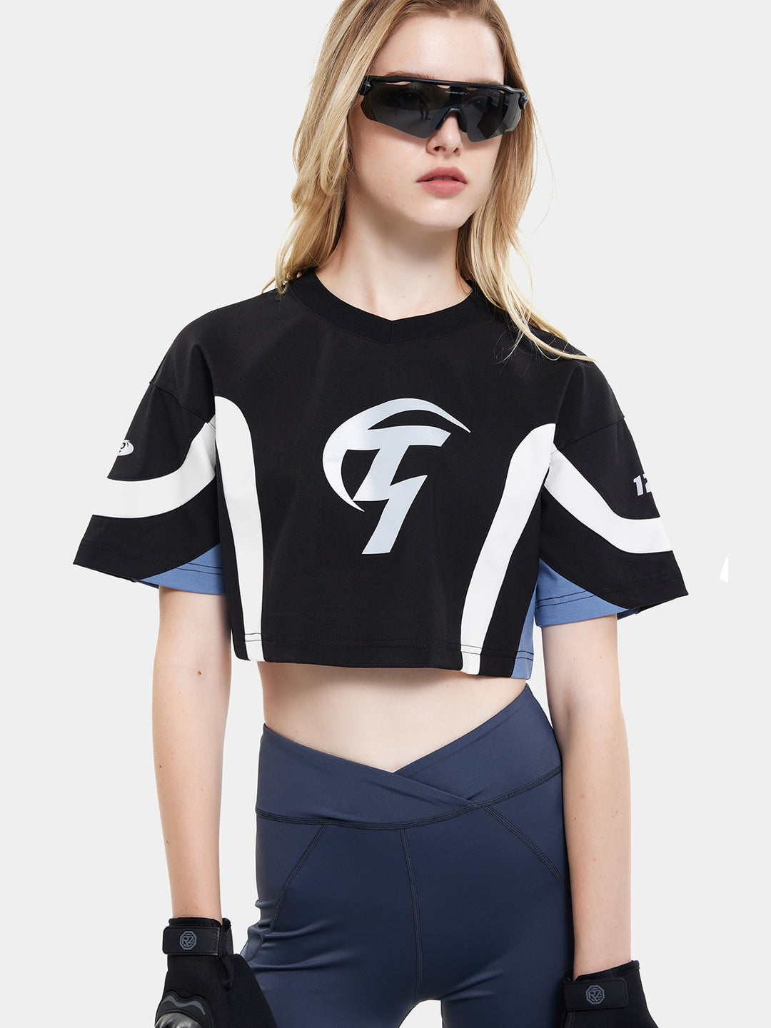 T-one Patchwork Contrast Cropped Tops-black