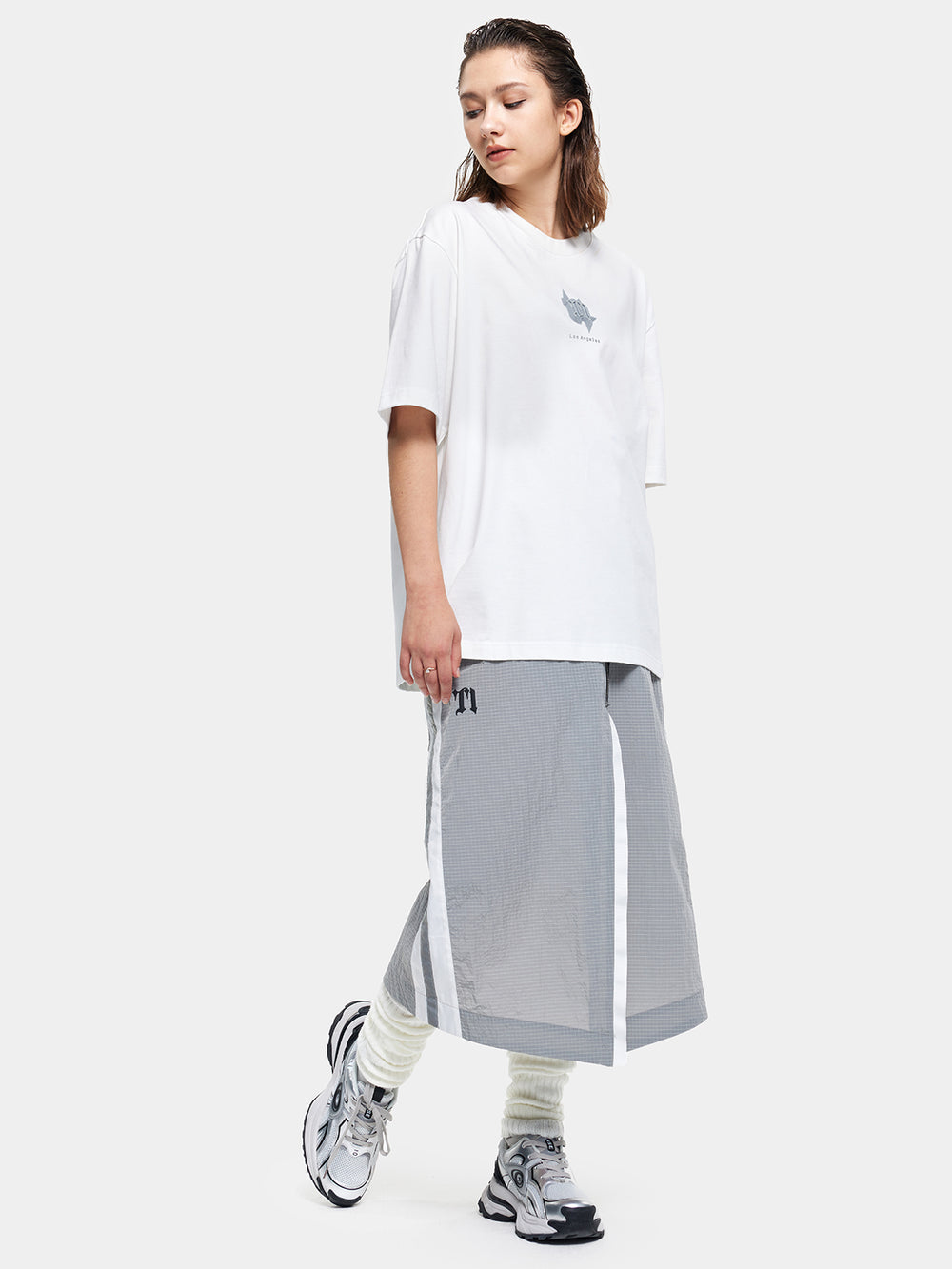 T-one Stripe Pocket Front Cut Skirt-Gray